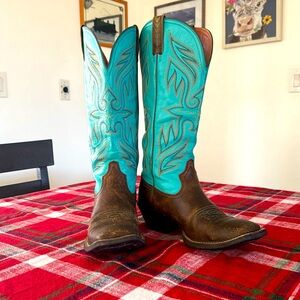 Ariat - Size 8 - Boots